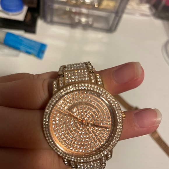Michael Kors rose gold sparkly watch - Picture 4 of 6